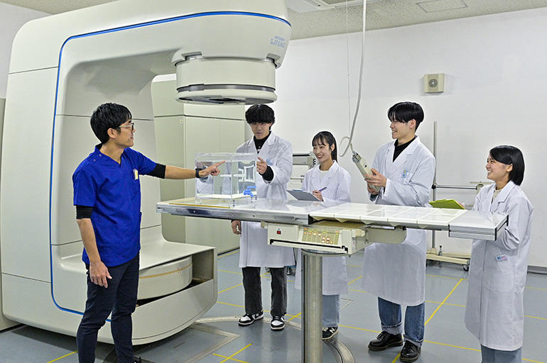 放射線治療用装置（リニアック）の画像