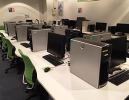 射線情報システム機器（PC）の画像